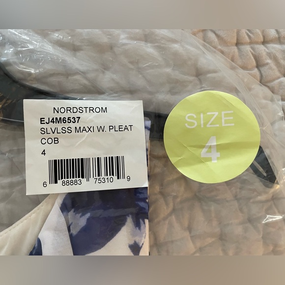 Eliza J Floral Maxi Dress - Picture 8 of 10